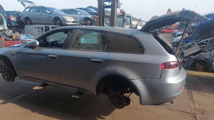 Alfa Romeo 159 Sloopvoertuig (2010, Grijs)