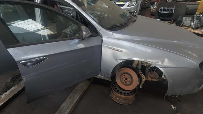 Alfa Romeo 159 Sloopvoertuig (2010, Grijs)