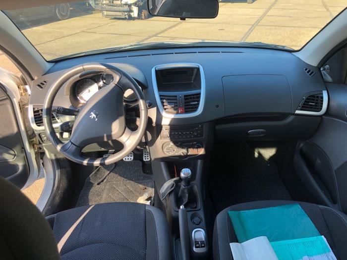 Peugeot 206+ 1.4 XS Sloopvoertuig (2010, Grijs)