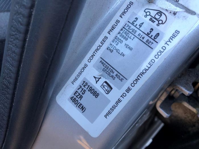 Peugeot 206+ 1.4 XS Sloopvoertuig (2010, Grijs)