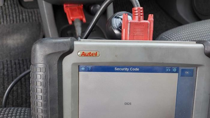 Opel Corsa D 1.2 16V Schadevoertuig (2007, Grijs)