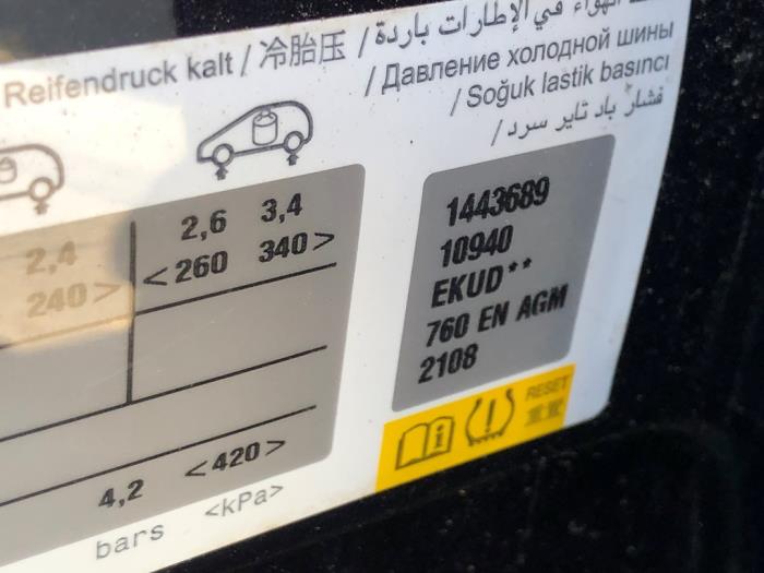 Peugeot 308 SW 1.2 12V e-THP PureTech 130 Sloopvoertuig (2016, Blauw)