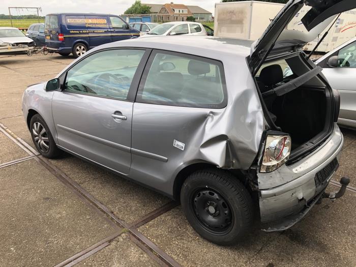 Volkswagen Polo IV 1.4 16V 75 Sloopvoertuig (2006, Grijs)