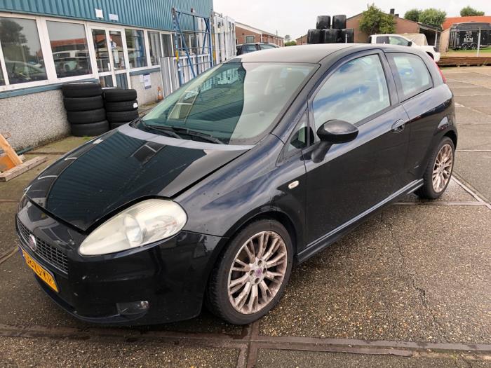 Fiat Grande Punto 1.4 T-Jet 16V Sloopvoertuig (2008, Zwart)