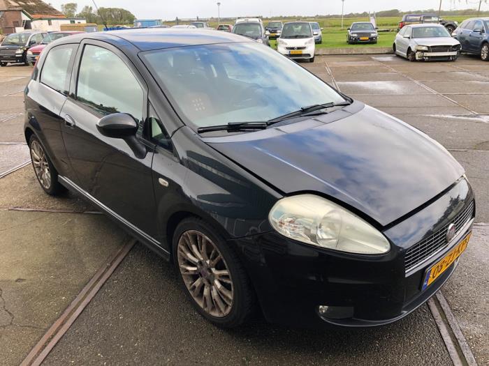 Fiat Grande Punto 1.4 T-Jet 16V Sloopvoertuig (2008, Zwart)