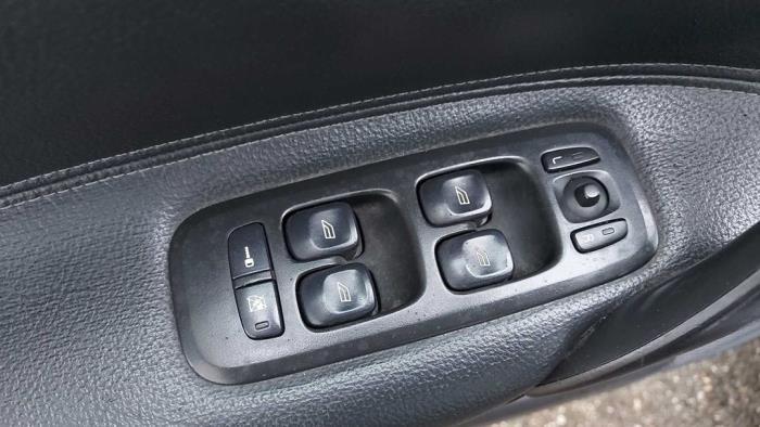 Volvo V70 2.4 D5 20V Sloopvoertuig (2003, Grijs)