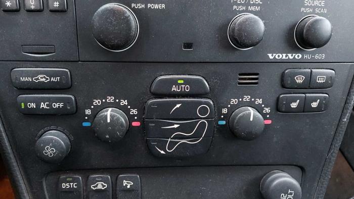 Volvo V70 2.4 D5 20V Sloopvoertuig (2003, Grijs)