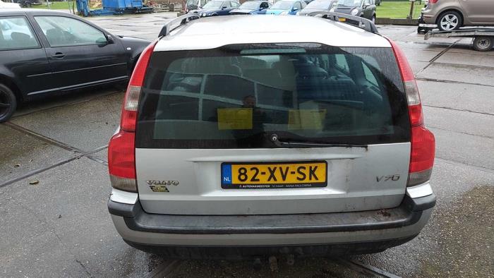 Volvo V70 2.4 D5 20V Sloopvoertuig (2003, Grijs)
