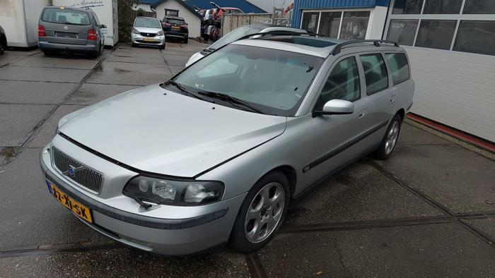 Volvo V70 2.4 D5 20V Sloopvoertuig (2003, Grijs)