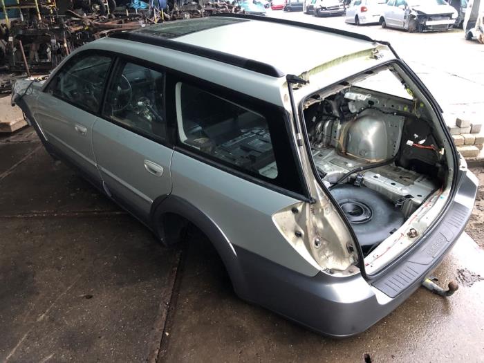 Subaru Outback 2.5 16V Sloopvoertuig (2004, Geel)