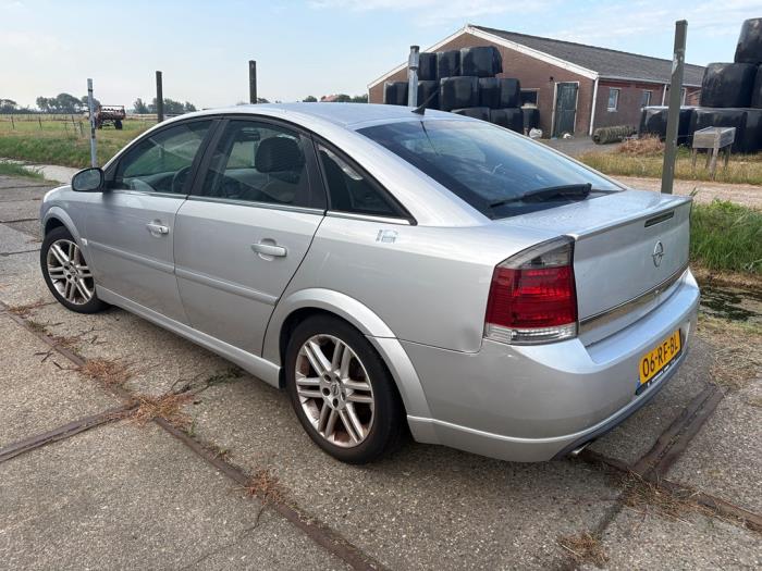 Opel Vectra C GTS 2.2 DIG 16V  (Sloop)