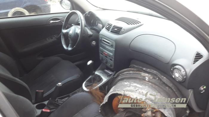 Alfa Romeo 147 2.0 Twin Spark 16V Sloopvoertuig (2007, Grijs)