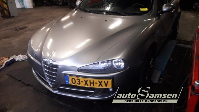 Alfa Romeo 147 2.0 Twin Spark 16V Sloopvoertuig (2007, Grijs)