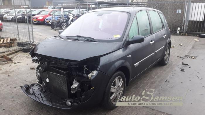 Renault Scénic II 1.6 16V Sloopvoertuig (2005, Grijs)