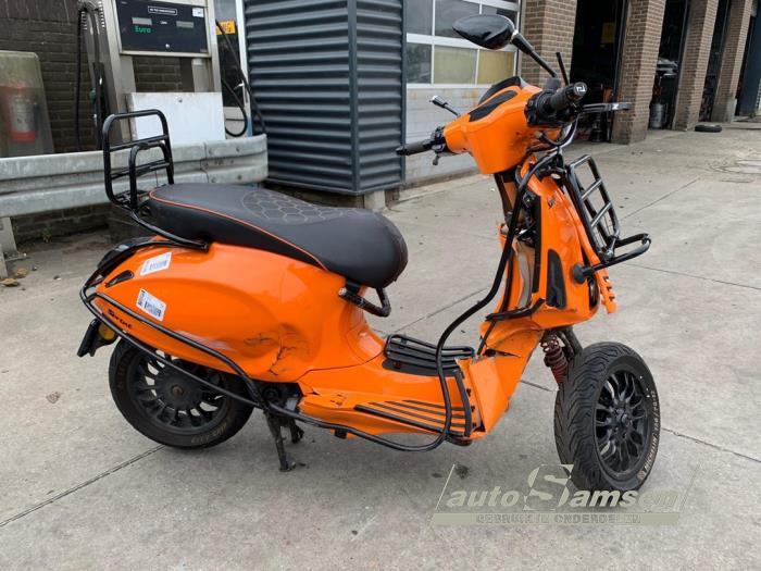 Vespa S Scooter (Sloopvoertuig, 2017, Graniet)