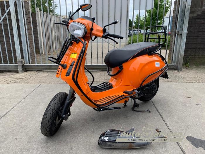Vespa S Scooter (Sloopvoertuig, 2017, Graniet)