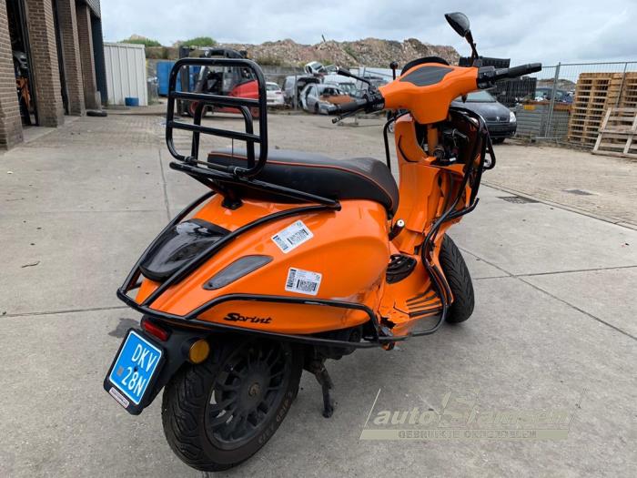 Vespa S Scooter (Sloopvoertuig, 2017, Graniet)