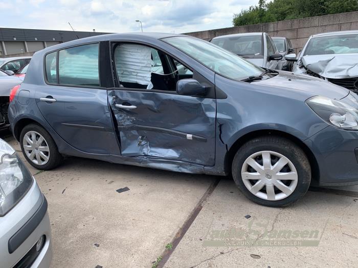Renault Clio III 1.2 16V 75 Schadevoertuig (2006, Blauw)