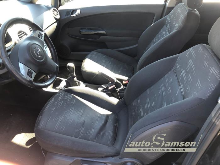 Opel Corsa D 1.3 CDTi 16V ecoFLEX Sloopvoertuig (2011, Zwart)