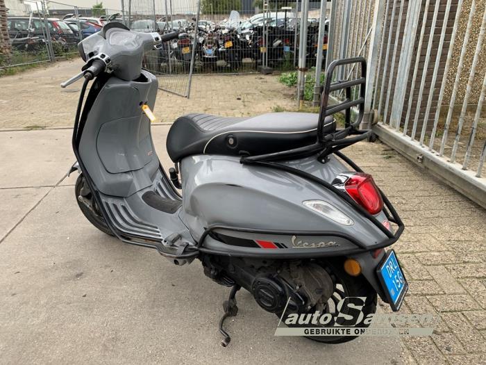 Vespa S Scooter (Sloopvoertuig, 2018, Graniet)
