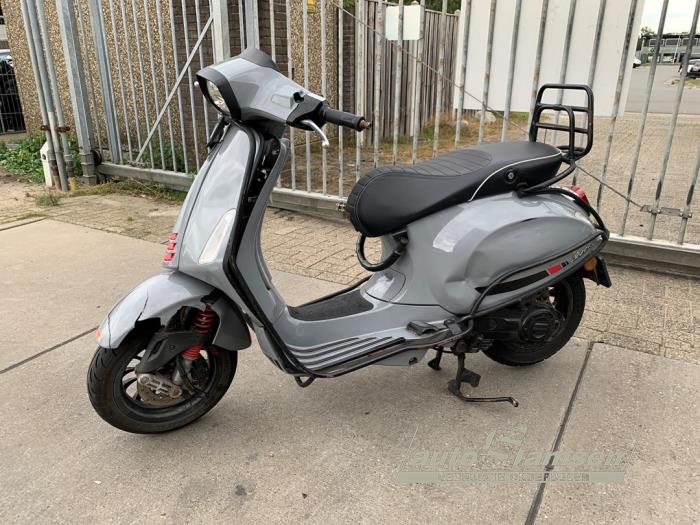 Vespa S Scooter (Sloopvoertuig, 2018, Graniet)