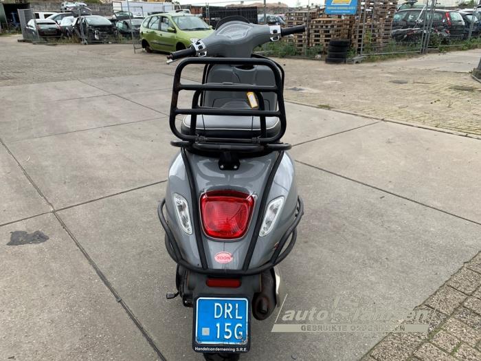 Vespa S Scooter (Sloopvoertuig, 2018, Graniet)