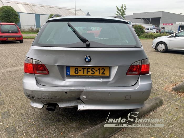 BMW 5 serie Touring 520d 16V Schadevoertuig (2006, Grijs)