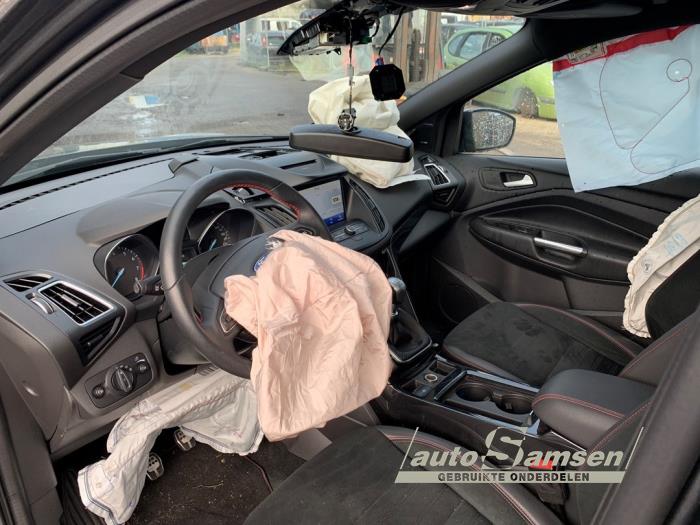 Ford Kuga II 1.5 EcoBoost 16V 150 Sloopvoertuig (2019, Grijs)