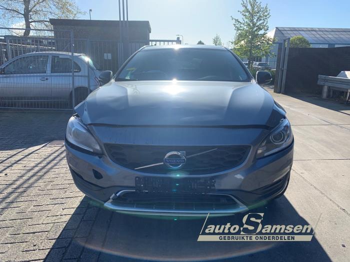 Volvo V60 Cross Country I 2.0 D4 16V Sloopvoertuig (2016, Grijs)