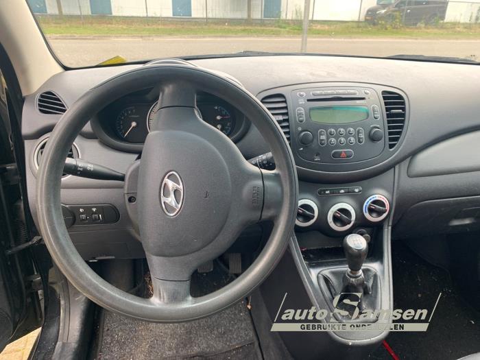 Hyundai i10 1.1i 12V Sloopvoertuig (2010, Zwart)