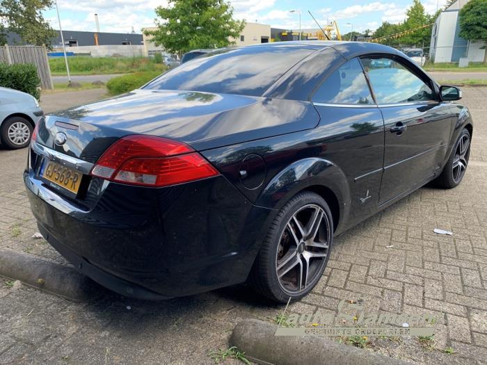 Ford Focus 2 C+C 2.0 16V Sloopvoertuig (2008, Zwart)