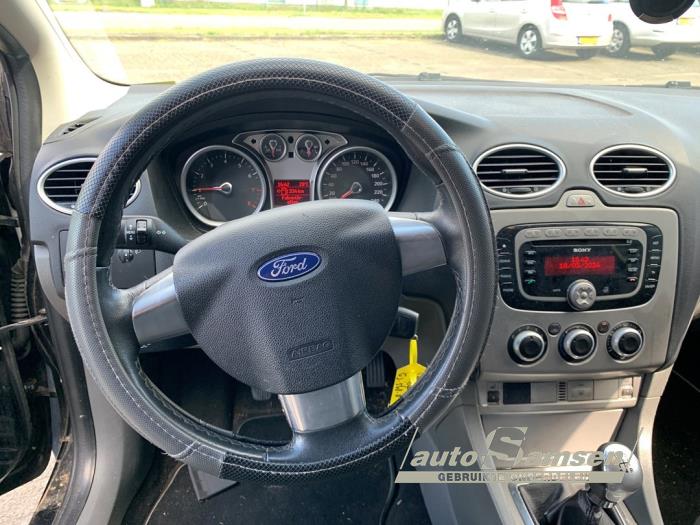Ford Focus 2 C+C 2.0 16V Sloopvoertuig (2008, Zwart)