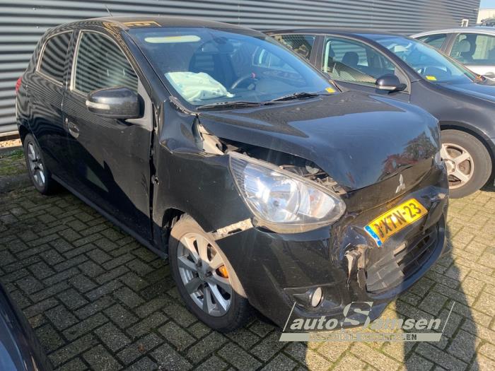 Mitsubishi Space Star 1.2 12V Sloopvoertuig (2014, Zwart)