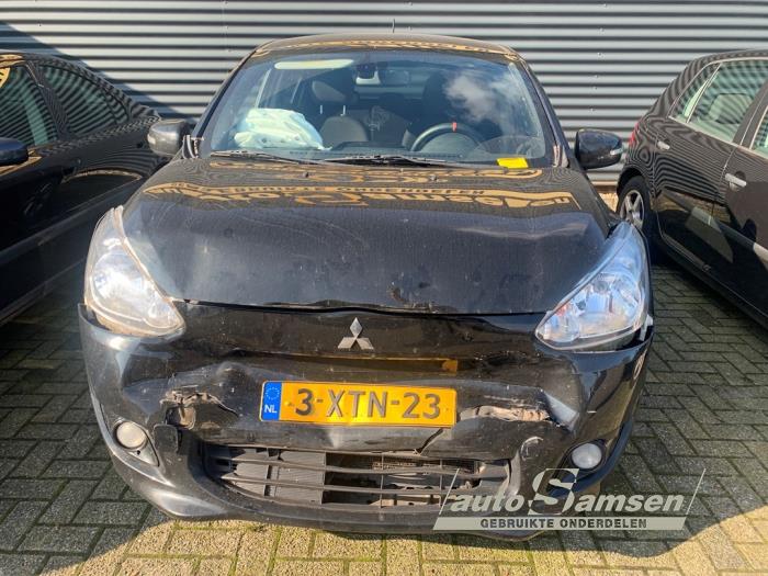 Mitsubishi Space Star 1.2 12V Sloopvoertuig (2014, Zwart)