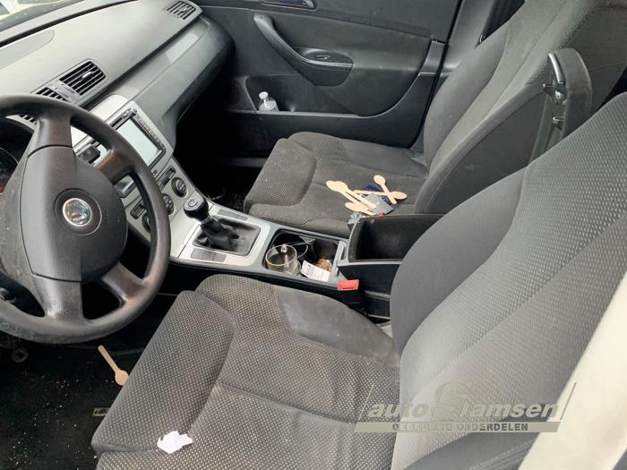 Volkswagen Passat 2.0 FSI 16V Sloopvoertuig (2006, Grijs)