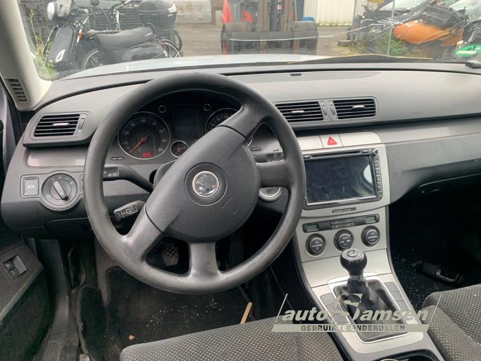 Volkswagen Passat 2.0 FSI 16V Sloopvoertuig (2006, Grijs)