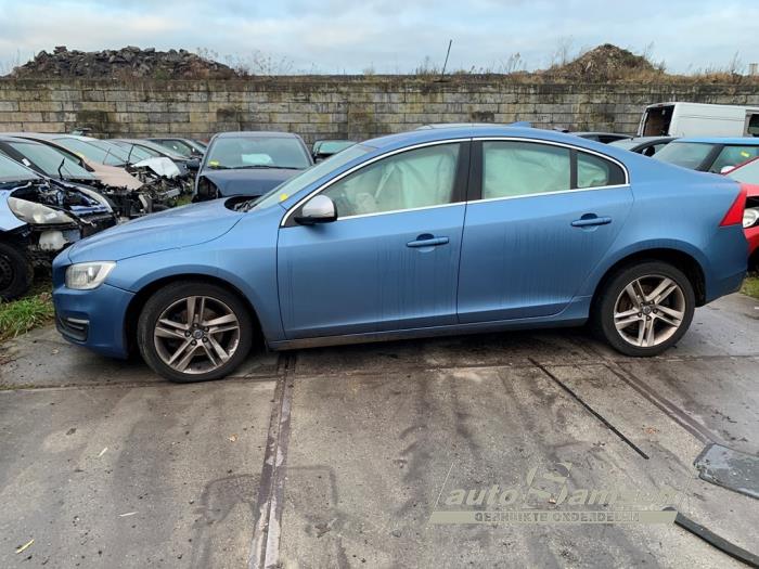 Volvo S60 II 1.6 DRIVe,D2 Sloopvoertuig (2014, Blauw)