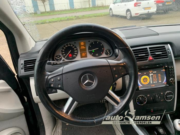 Mercedes B 1.7 B-170 16V Schadevoertuig (2005, Zwart)