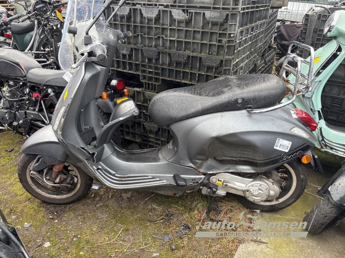 Vespa S Scooter (Sloopvoertuig, 2015, Graniet)