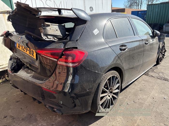 Mercedes A-Klasse AMG 2.0 A-35 AMG Turbo 16V 4Matic Sloopvoertuig (2019, Zwart)