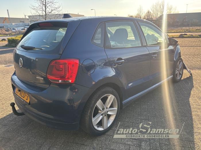 Volkswagen Polo V 1.2 TDI 12V BlueMotion Schadevoertuig (2010, Blauw)
