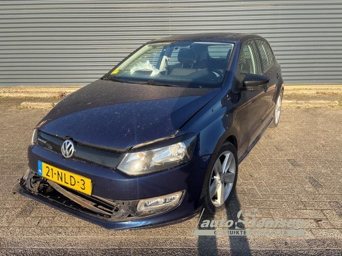 Volkswagen Polo V 1.2 TDI 12V BlueMotion Schadevoertuig (2010, Blauw)