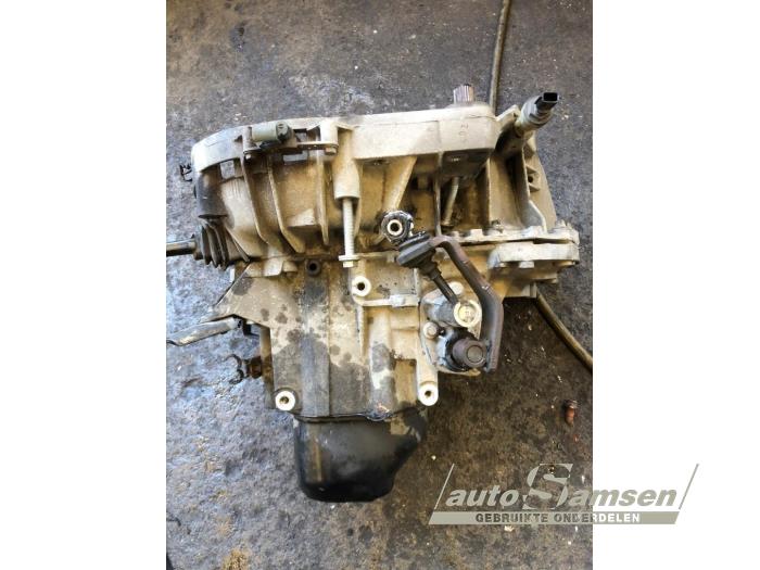 Dacia Sandero I 1.6 Sloopvoertuig (2009, Grijs)