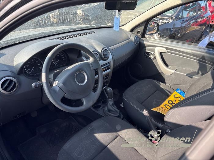 Dacia Sandero I 1.6 Sloopvoertuig (2009, Grijs)