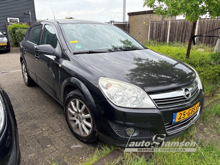 Opel Astra H 1.6 16V Schadevoertuig (2008, Zwart)