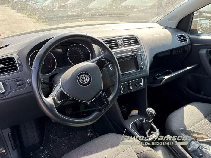 Volkswagen Polo V 1.2 TSI 16V BlueMotion Technology Sloopvoertuig (2014, Zwart)