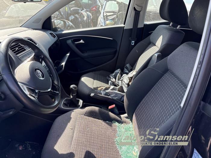 Volkswagen Polo V 1.2 TSI 16V BlueMotion Technology Sloopvoertuig (2014, Zwart)