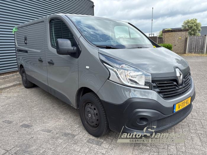Renault Trafic 1.6 dCi Twin Turbo Schadevoertuig (2019, Graniet)