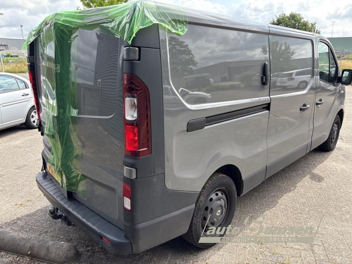 Renault Trafic 1.6 dCi Twin Turbo Schadevoertuig (2019, Graniet)