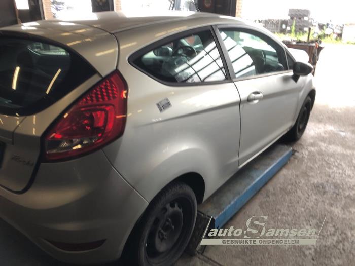 Ford Fiesta 6 1.25 16V Sloopvoertuig (2011, Grijs)